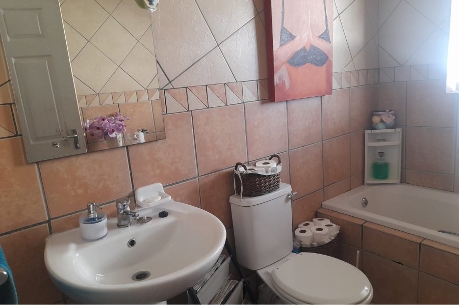 3 Bedroom Property for Sale in Vredelust Western Cape